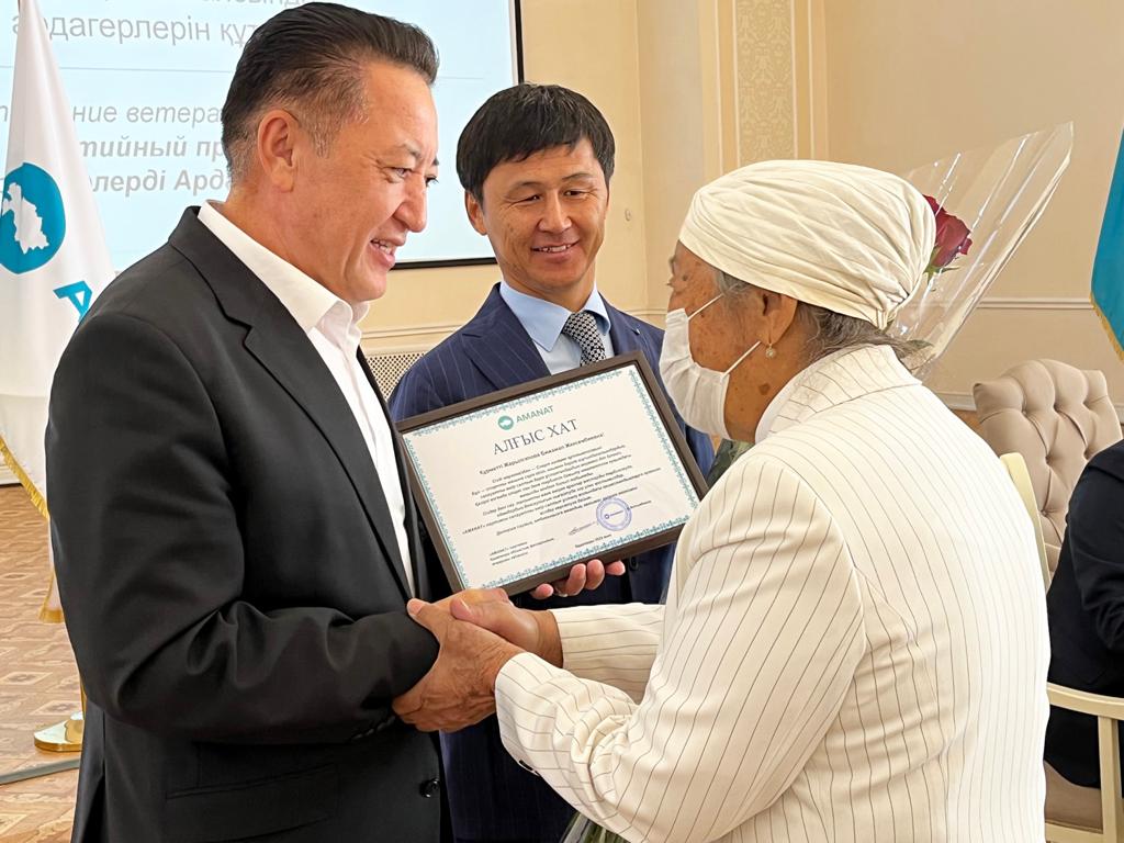 Душтағы жасырын камерадағы орыс лесбияндары Тор колготкидегі секс туралы порно видео