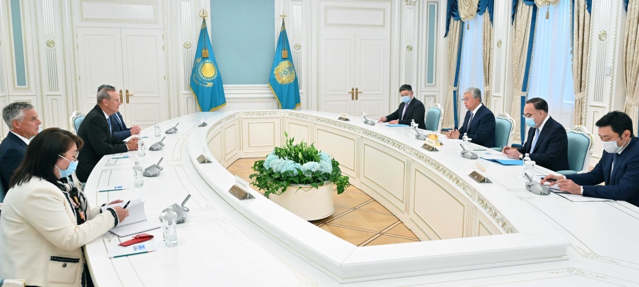 Касым-Жомарт Токаев принял председателя совета директоров и главного исполнительного директора компании «Шеврон» Майкла Уирта