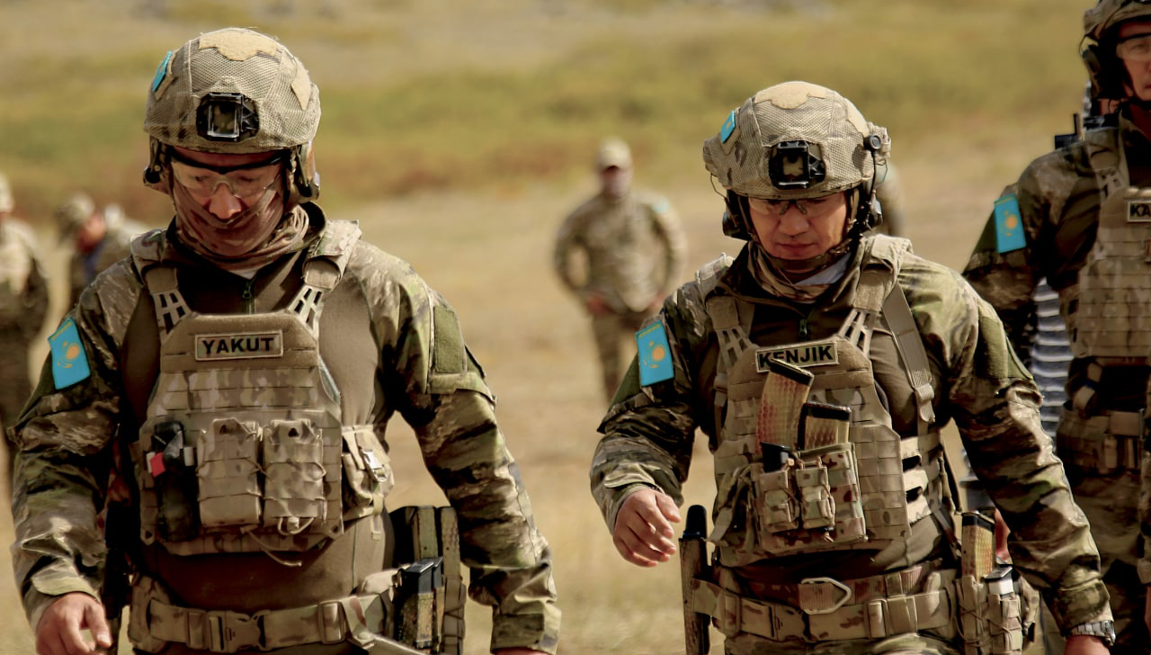 Военнослужащие  Казахстана уверенно удерживают лидерство в конкурсе «Тактический стрелок»