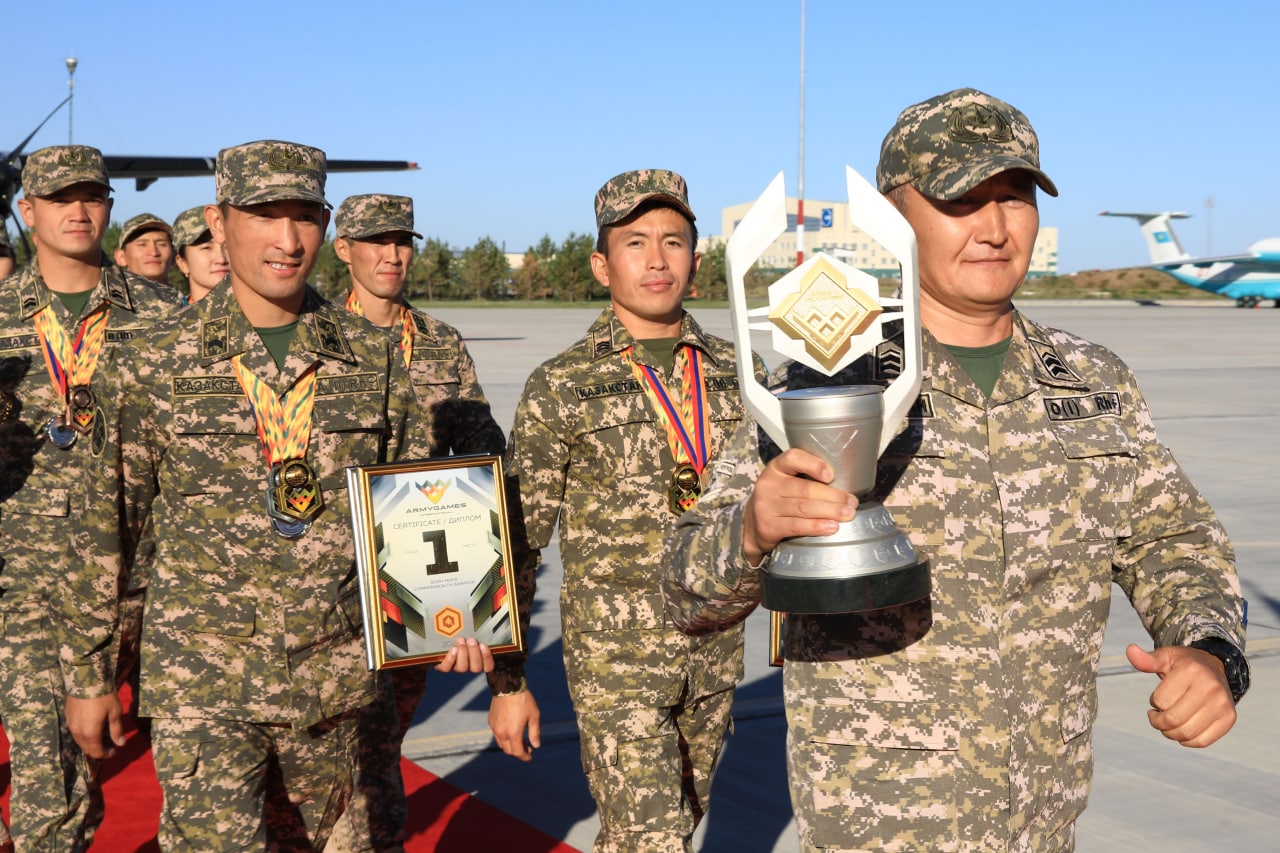 Военные чемпионы вернулись на Родину