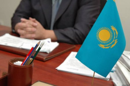 Көпшілік орындарда өзін ұстау әдебі мен мәдениеті
