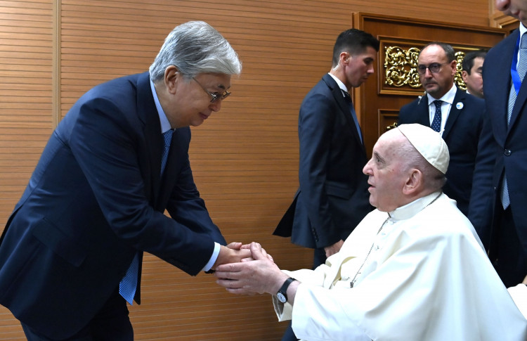 President Kassym-Jomart Tokayev saw off Pope Francis at the airport of the Kazakhstan’s capital