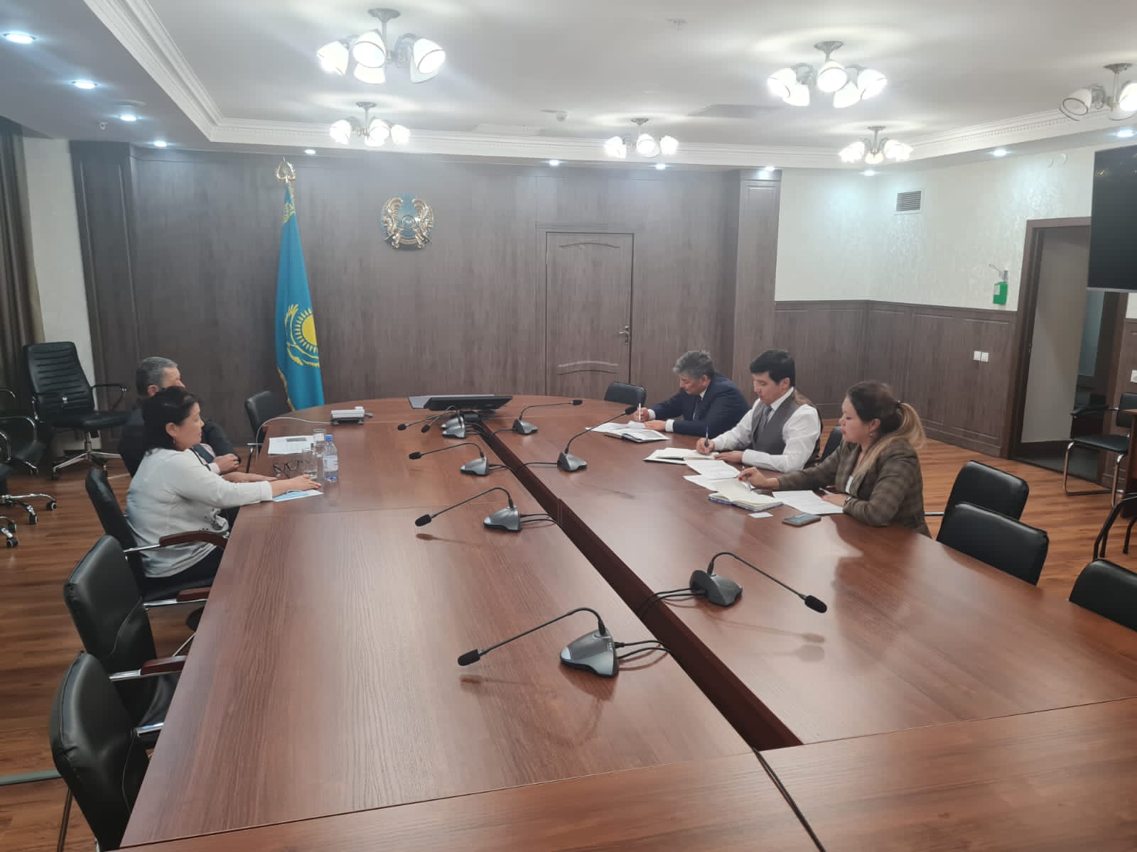 Ерлан Баттаков провел встречу с представителями Союза птицеводов Казахстана