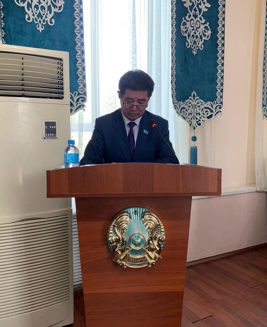 Ауылдағы жалаңаш қыздар