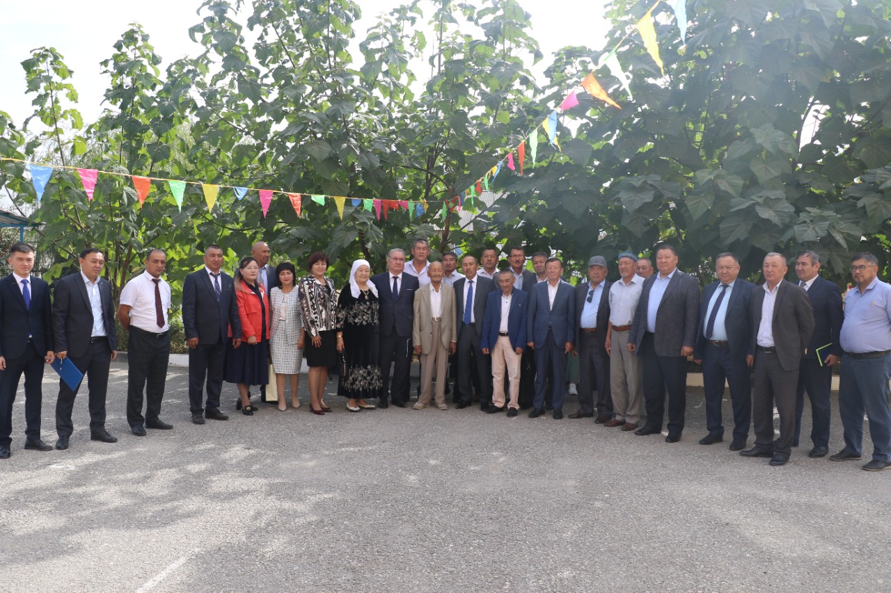 ТҮЛКІБАС АУДАНЫНДА ШЕРХАН МҰРТАЗАНЫҢ 90 ЖЫЛДЫҚ МЕРЕЙТОЙЫНА АРНАЛҒАН ҒЫЛЫМИ-ТАНЫМДЫҚ КОНФЕРЕНЦИЯ ӨТТІ