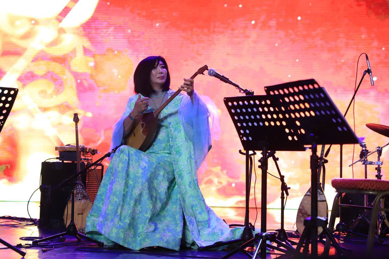 Ақтауда күйші Айгүл Үлкенбаеваның шығармашылық кеші өтті