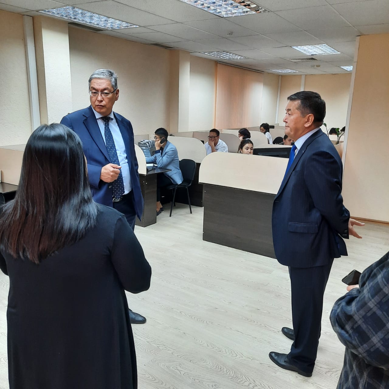 Министр юстиции Казахстана Канат Мусин посетил институт законодательства и правовой информации