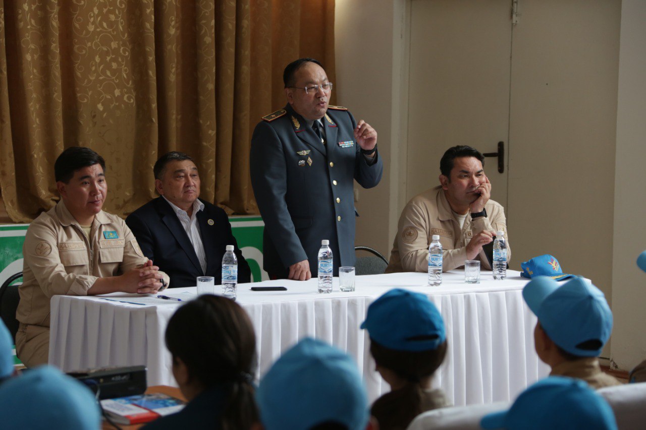 Информационно-разъяснительная группа оборонного ведомства проводит работу в Атырауской области