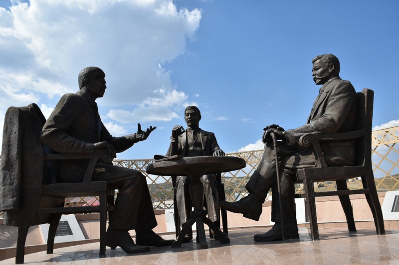 60 жастағы әйелдің жынысы мен жасы