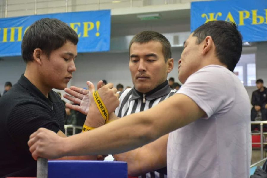 ТҮРКІСТАН: ШАРДАРАДА АРМРЕСТЛИНГТЕН ЖӘНЕ ГІР ТАСЫН КӨТЕРУДЕН ОБЛЫС ЧЕМПИОНАТЫ ӨТТІ