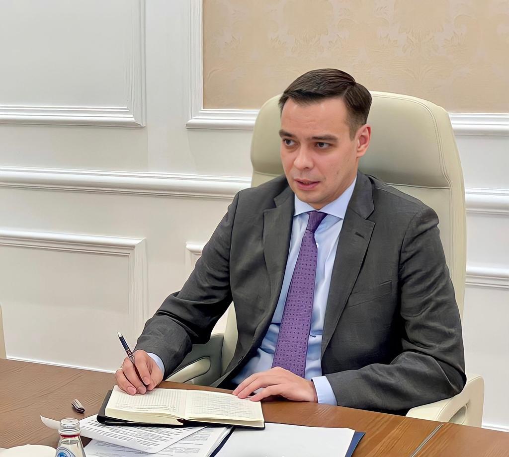 Омбудсмен Артур Ластаев обсудил с Председателем Конституционного Суда Эльвирой Азимовой порядок подачи обращений