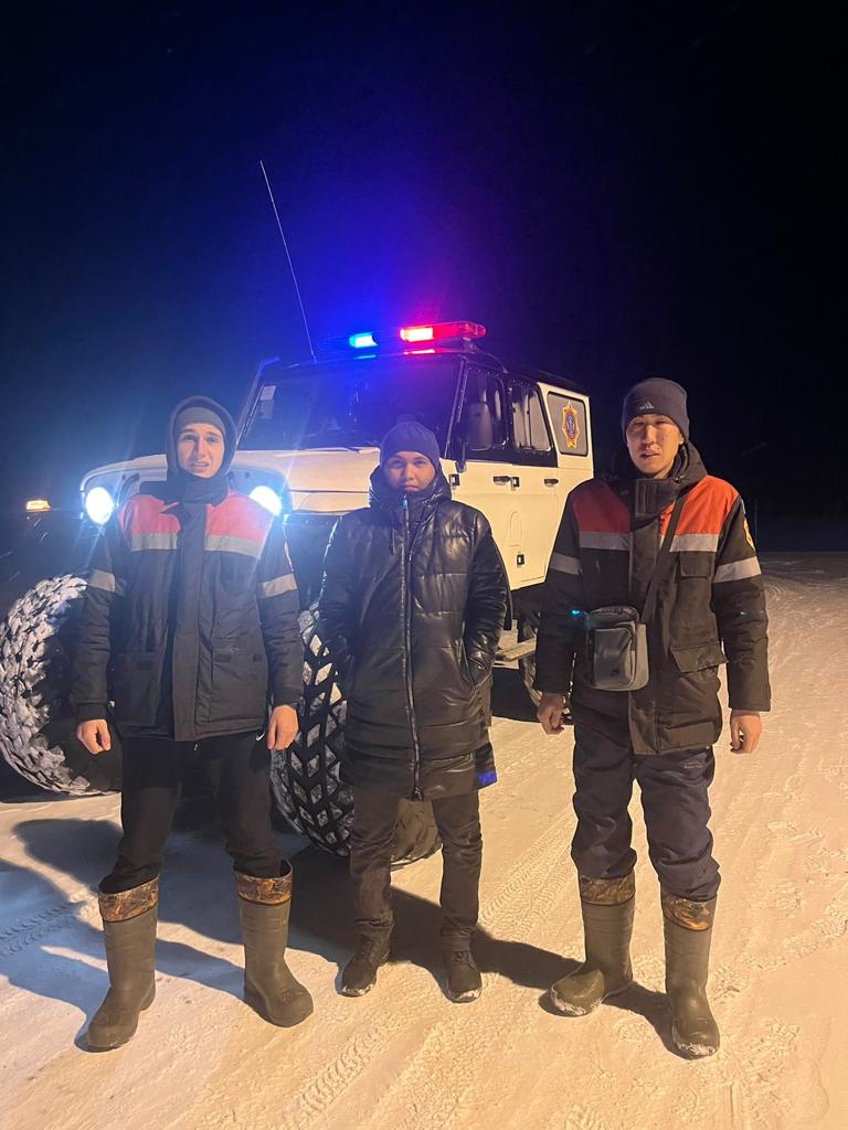 Спасатели эвакуировали астанчанина с полевой бригады в с. Алтынсарино