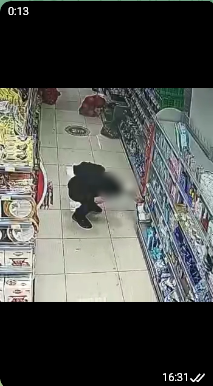 Несовершеннолетний «под видом клиента» похитил товар со столичного магазина