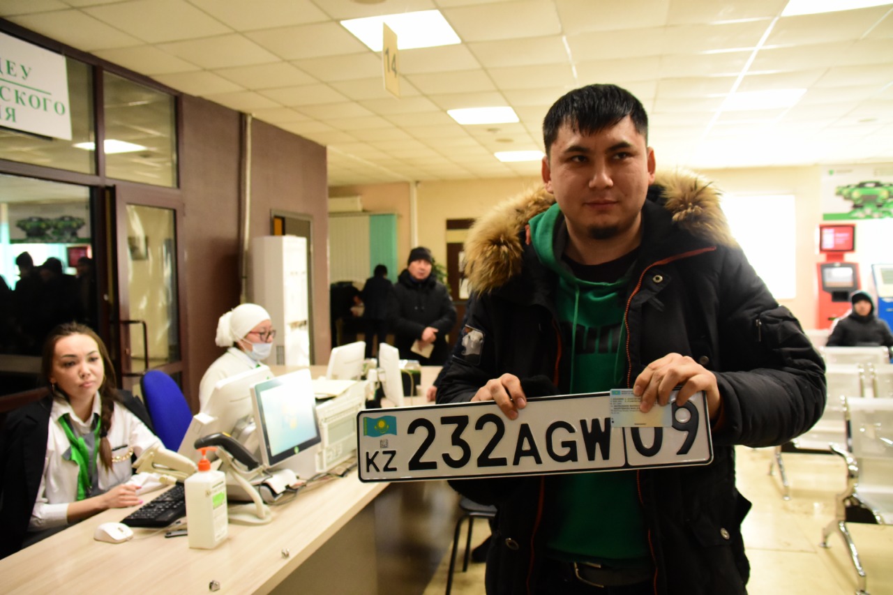In Karaganda, the first license plate was received by a car that arrived from Georgia