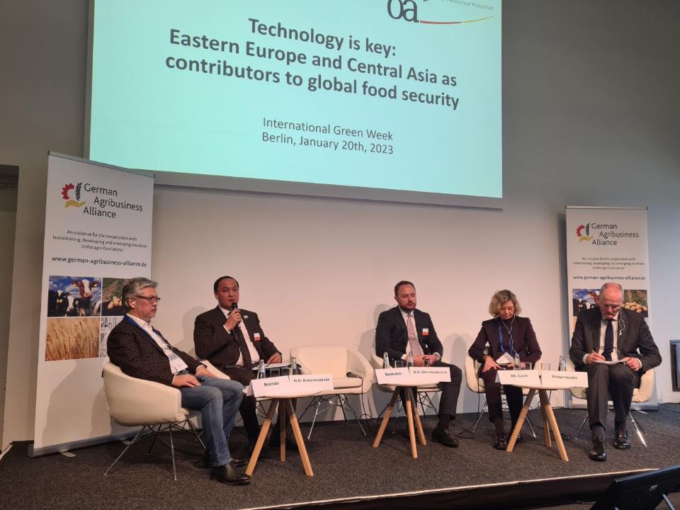 Der Landwirtschaftsminister der Republik Kasachstan E.Karaschukejew nahm an dem Global Forum for Food and Agriculture und der „Grünen Woche – 2023“ teil