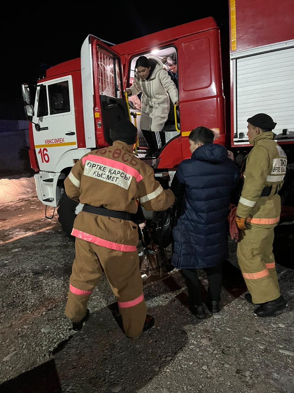 За минувшие сутки в Туркестанской области спасено 27 человек  из снежного плена