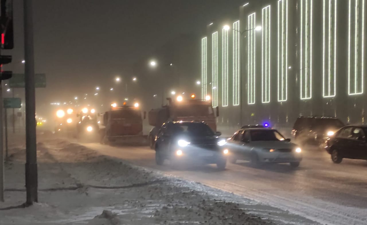 Более 36 тысяч кубометров снега вывезли из столицы за одну ночь