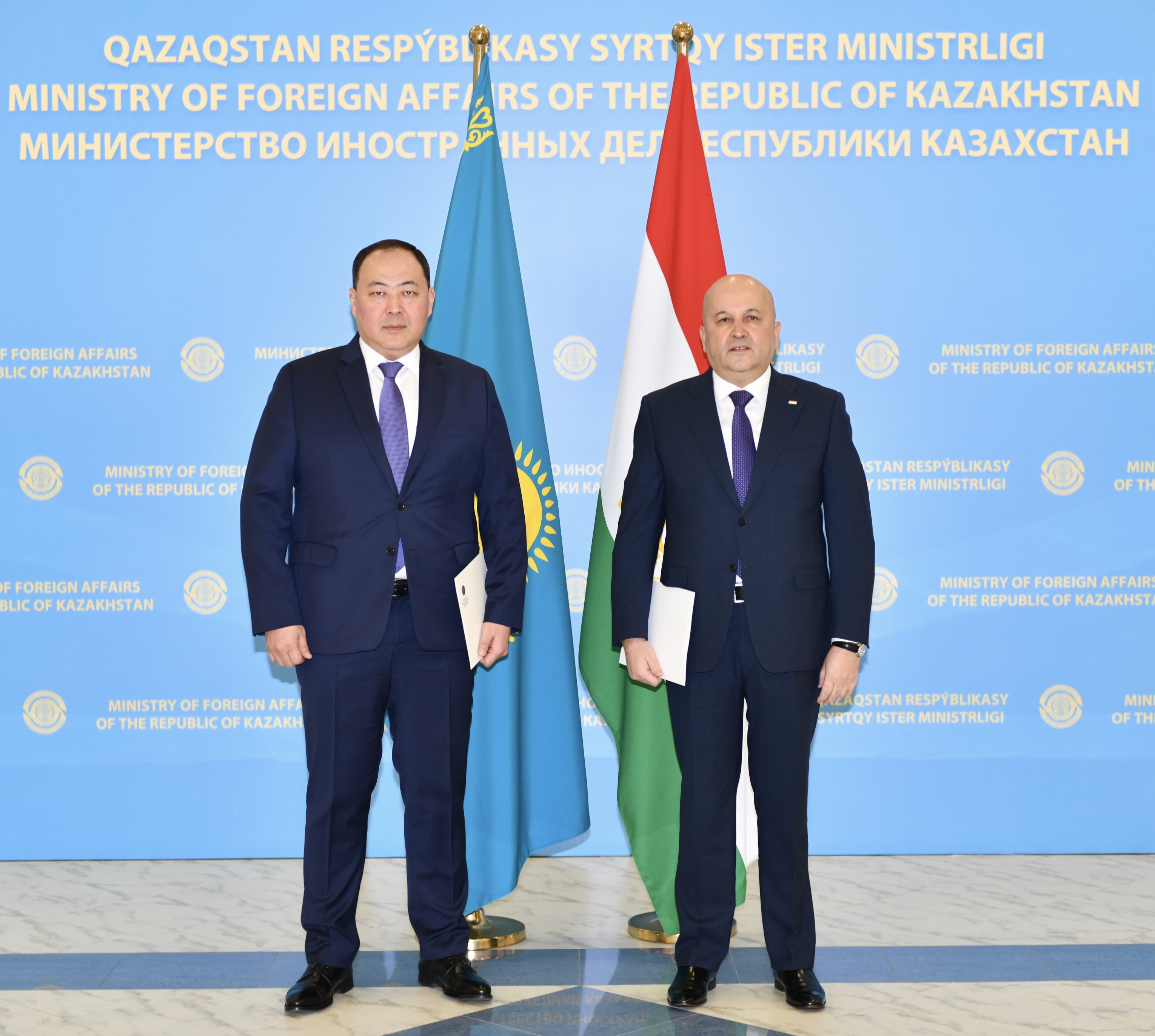 Казахстан и Таджикистан отмечают 30-летие установления дипотношений