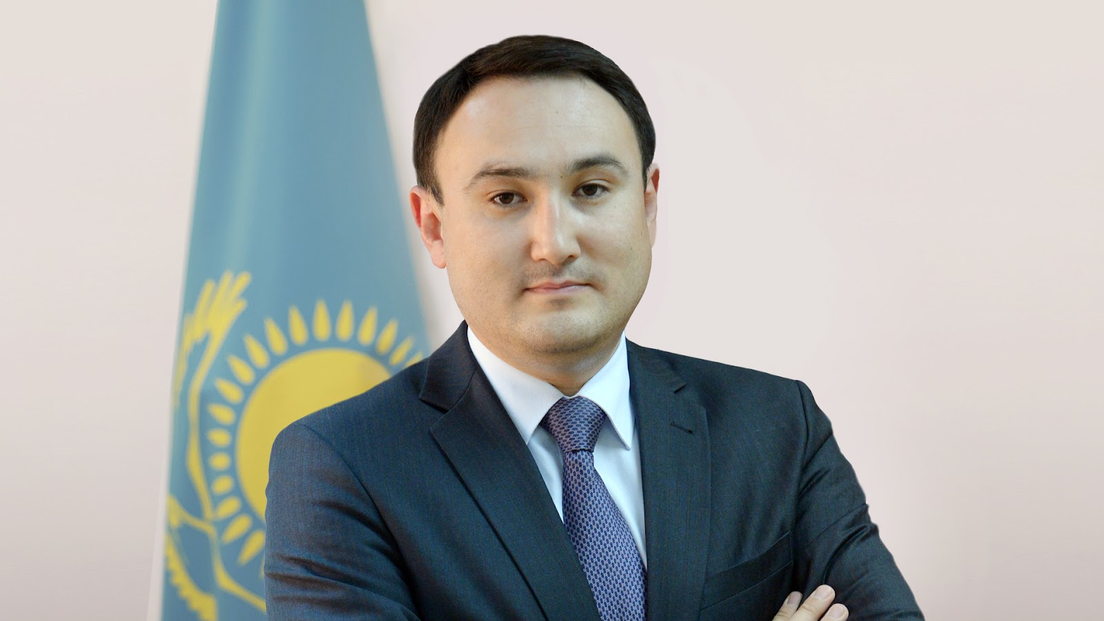 Казантаев Даурен Ганибекович назначен на должность руководителя аппарата Министерства водных ресурсов и ирригации.