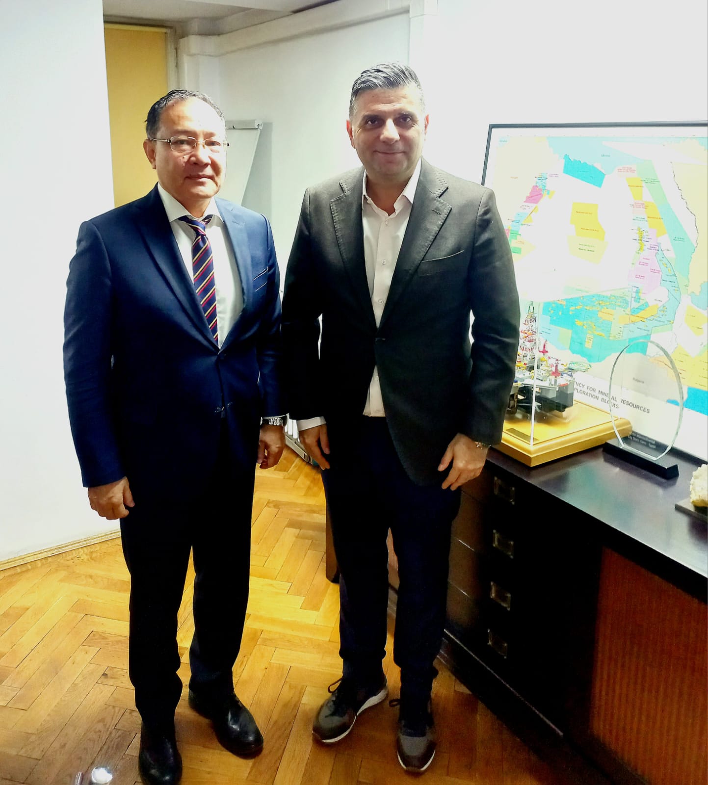 Қазақстан Республикасының Елшісі Ерлік Әли Румынияның Минералдық ресурстар жөніндегі ұлттық агенттігінің президенті Александру Петрескумен кездесті