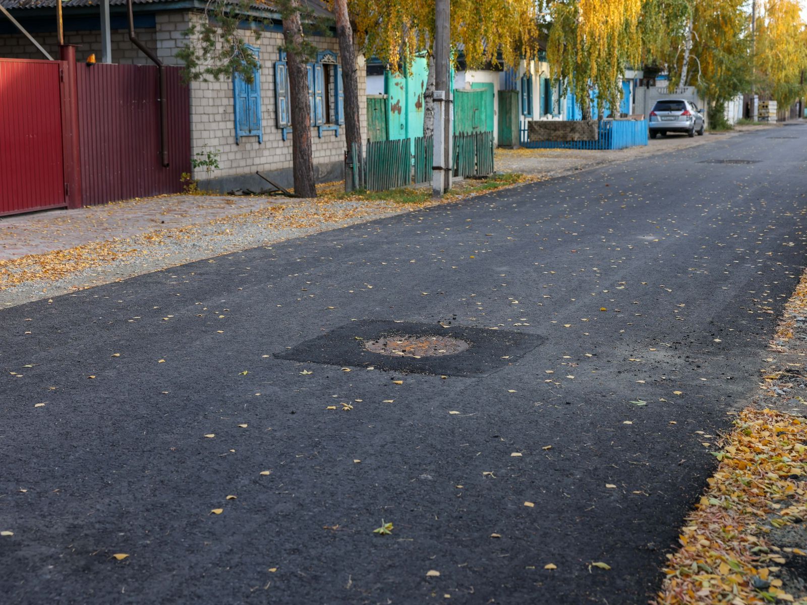 Қала әкімі көше жолдарына асфальт төсеу жұмыстарын тексерді