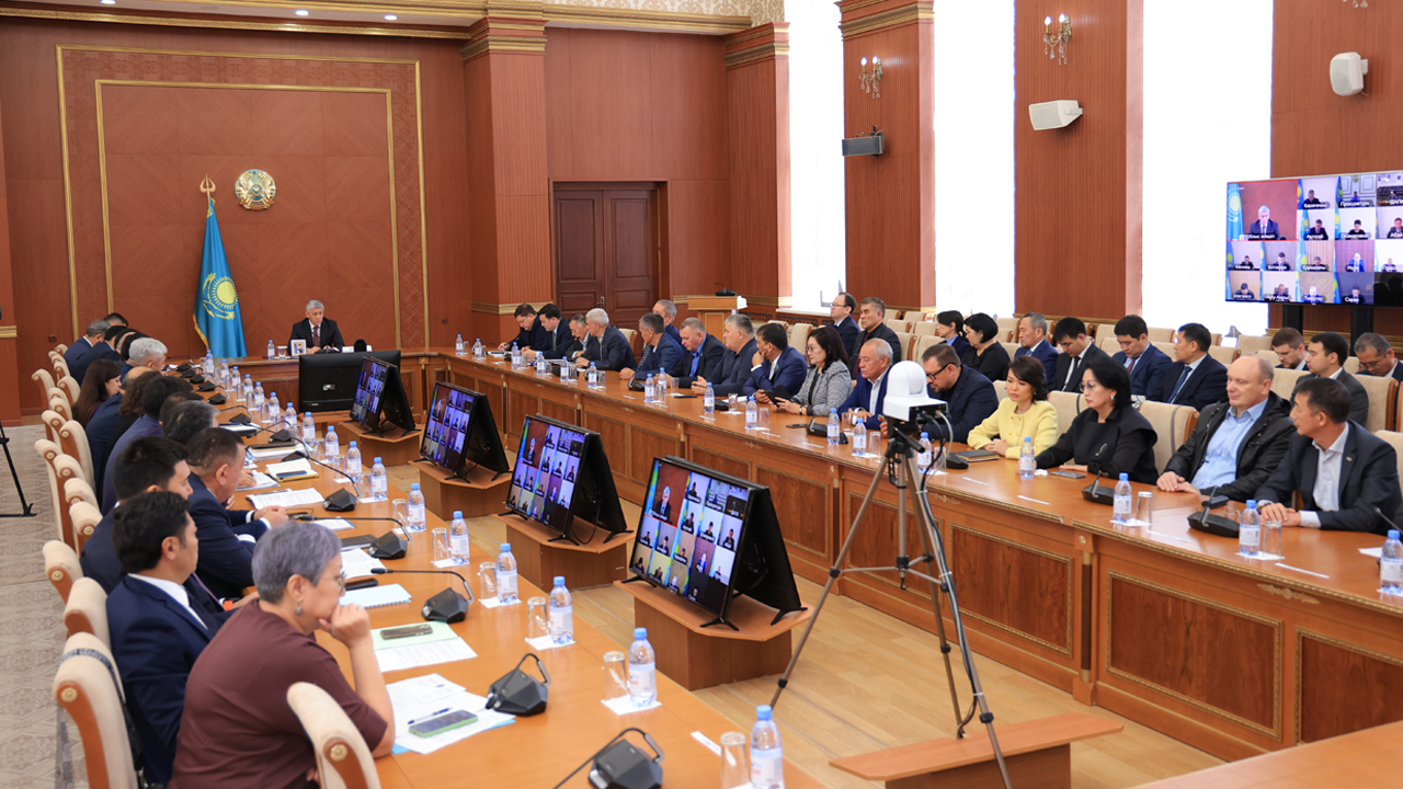 Ермаганбет Булекпаев обсудил проблемные вопросы с карагандинскими предпринимателями