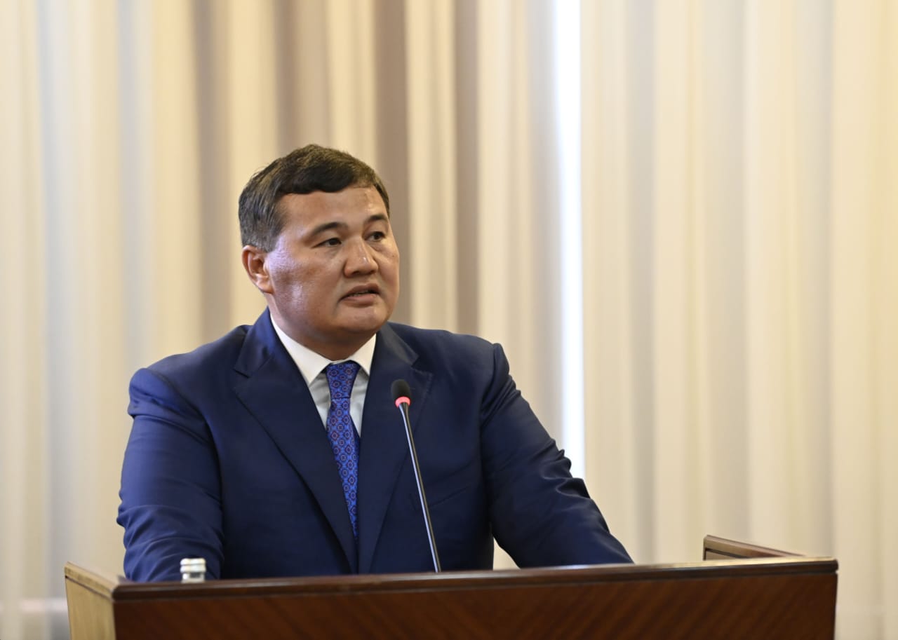 Сыр елінде Исатай Әбдікәрімовті еске алу шарасы өтуде