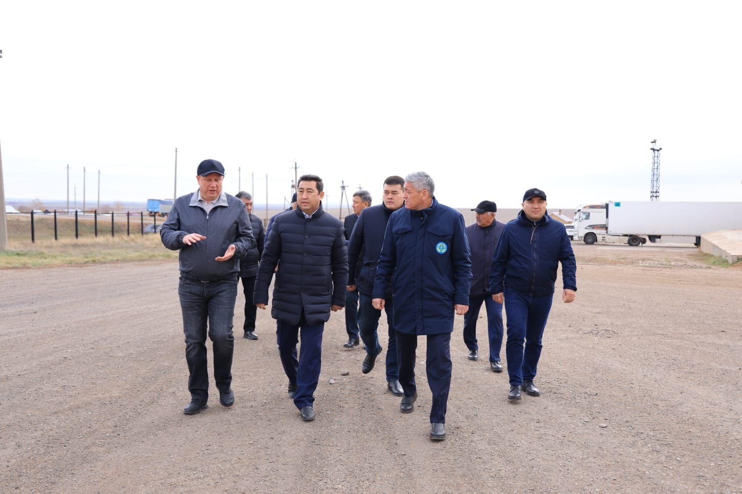 Айдарбек Сапаров Қарағанды облысының  шаруаларымен кездесті