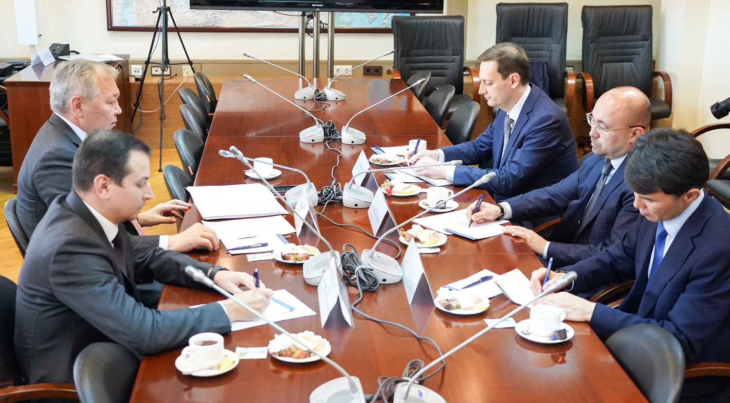 Посол Казахстана в России встретился с Председателем Комитета Госдумы по делам СНГ