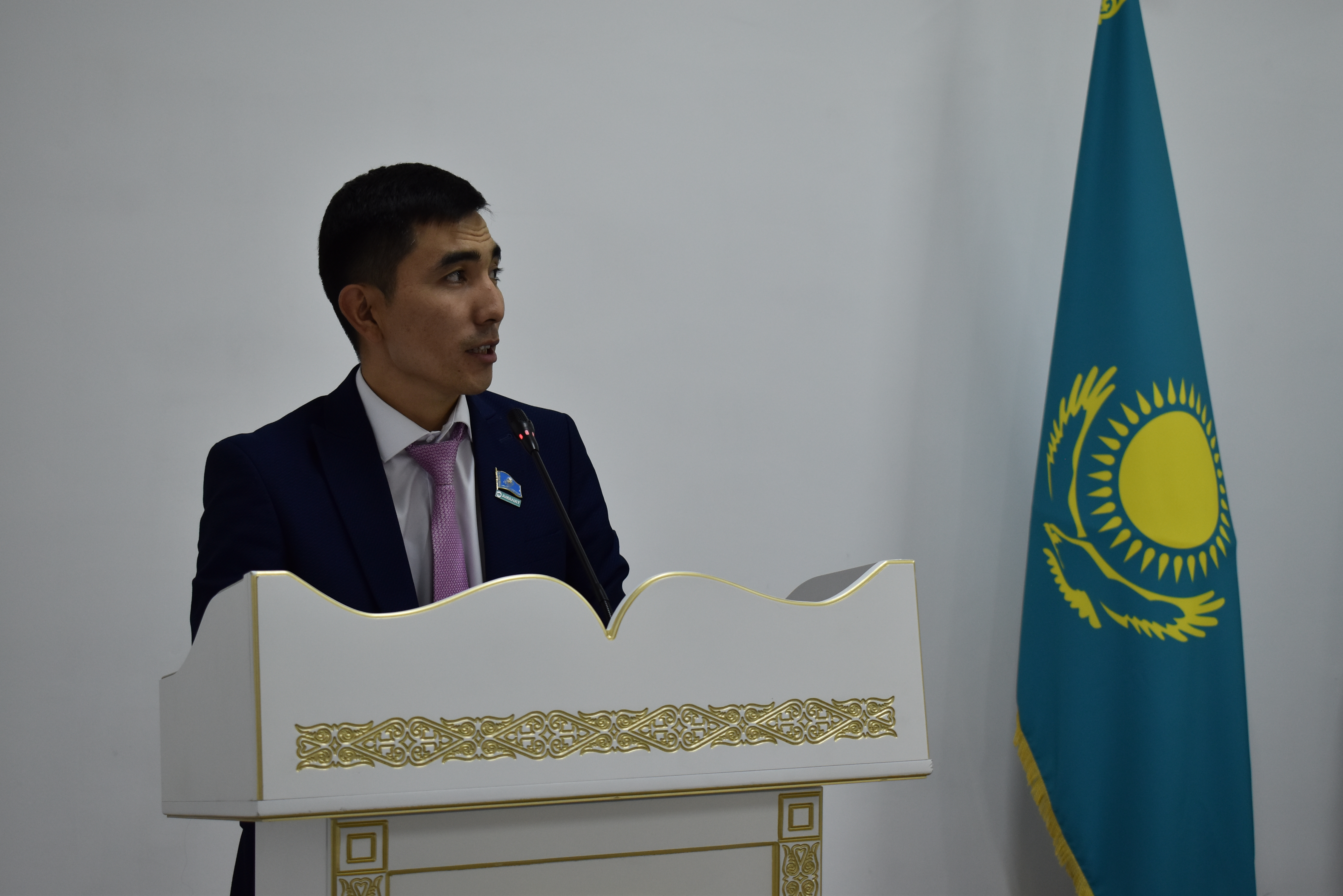 Қосшы қаласы мәслихатының депутаты Ақылбек Данабекұлы мәслихат депутаттарының сайлаушылармен есептік кездесуі аясында тұрғындармен кездесу өткізді