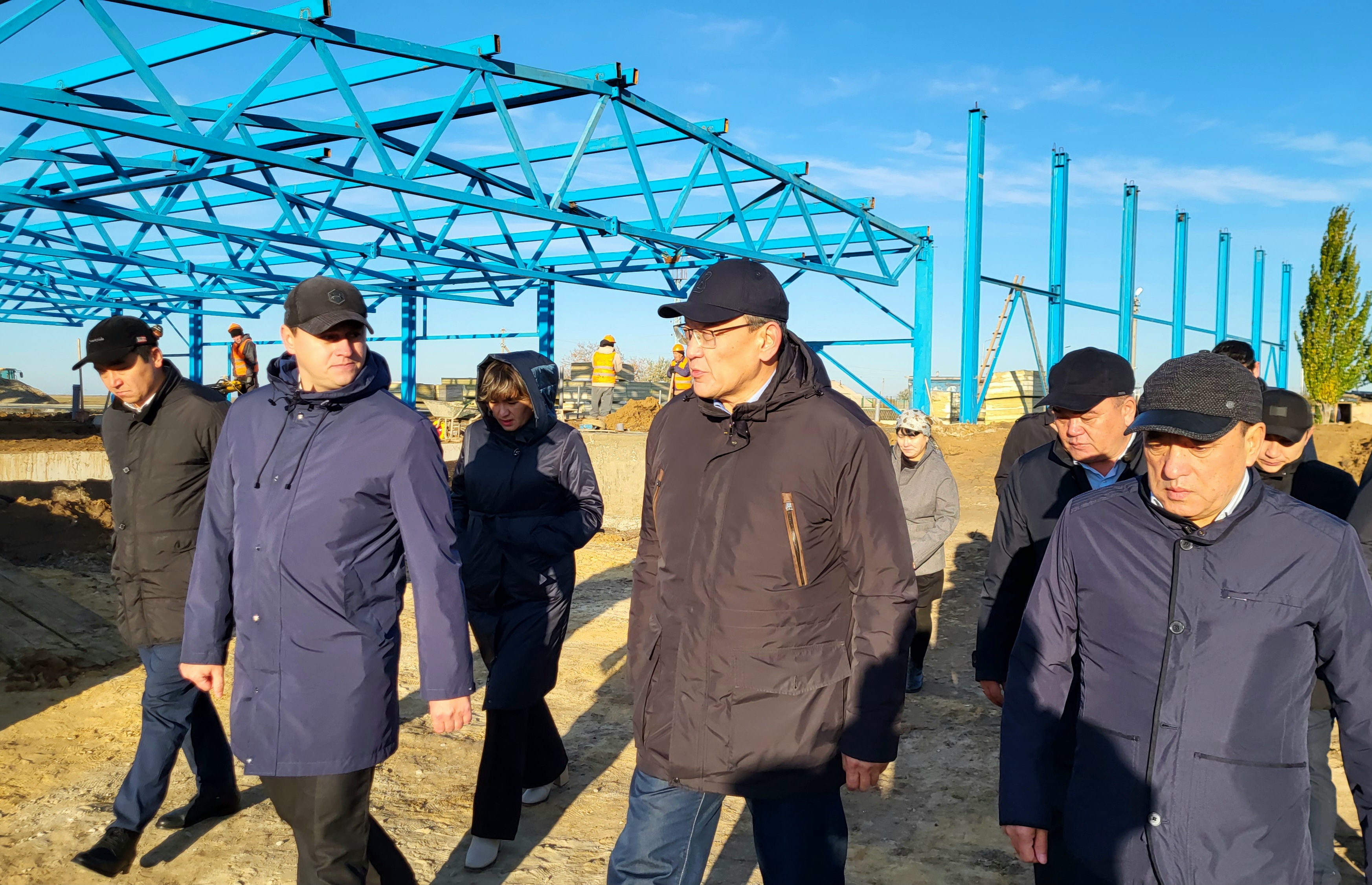 Polyclinic and an indoor swimming pool are being built in Ualikhanov district