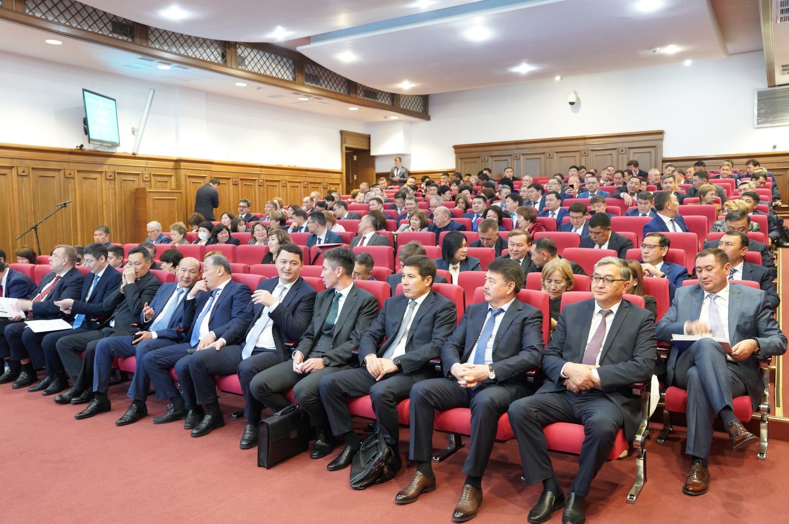 ҚР ДСМ АЛҚАСЫНДА ХАЛЫҚ ДЕНСАУЛЫҒЫНЫҢ НЕГІЗГІ КӨРСЕТКІШТЕРІН ЖАҚСАРТУ ШАРАЛАРЫ ҚАРАЛДЫ