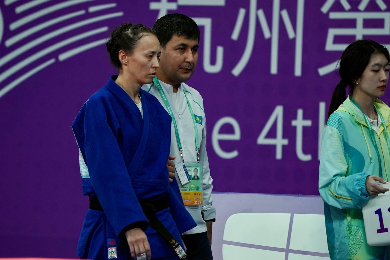 ДИНАРА КУДЖУЛОВА - АЗИЯ ПАРА ОЙЫНДАРЫНЫҢ ҚОЛА ЖҮЛДЕГЕРІ