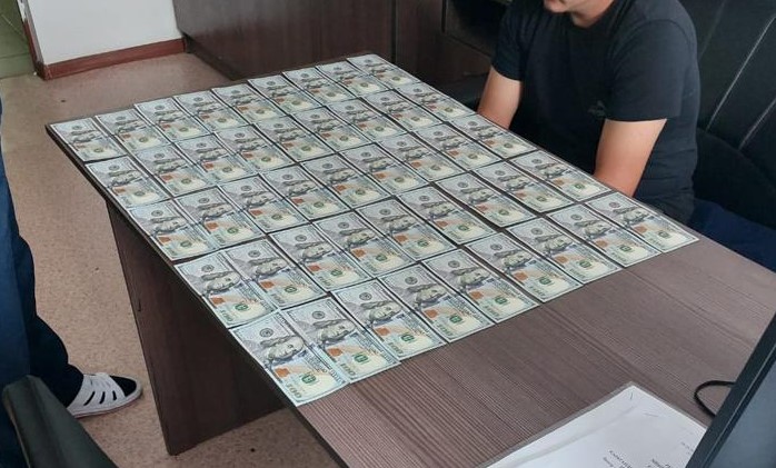 В столичном аэропорту задержана группа, совершавшая кражу багажа