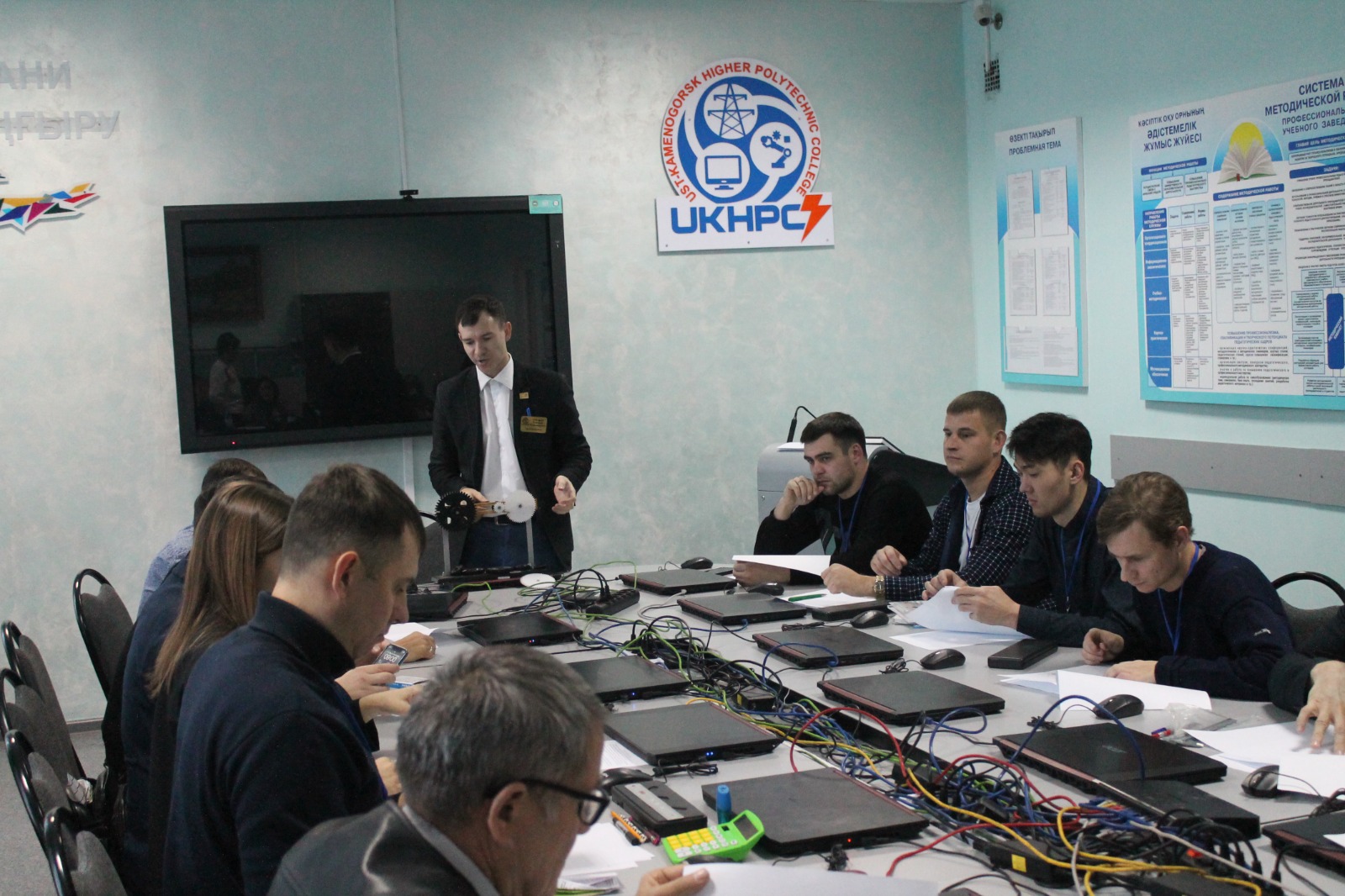 Второй этап ІІІ Республиканского конкурса профессионального мастерства по инженерной отрасли среди педагогов организаций технического и профессионального, послесреднего образования