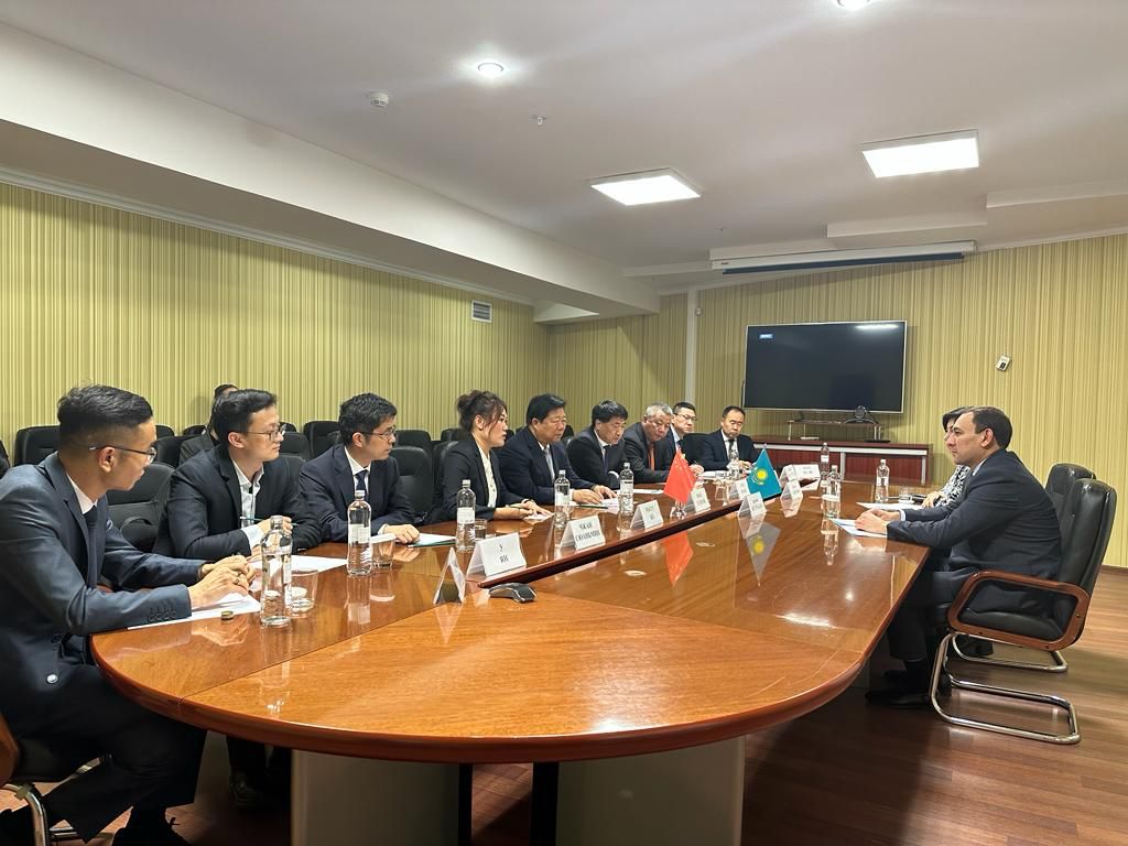 Мәдениет және ақпарат министрлігінде Қытаймен мәдени-гуманитарлық саладағы ынтымақтастық мәселелері талқыланды