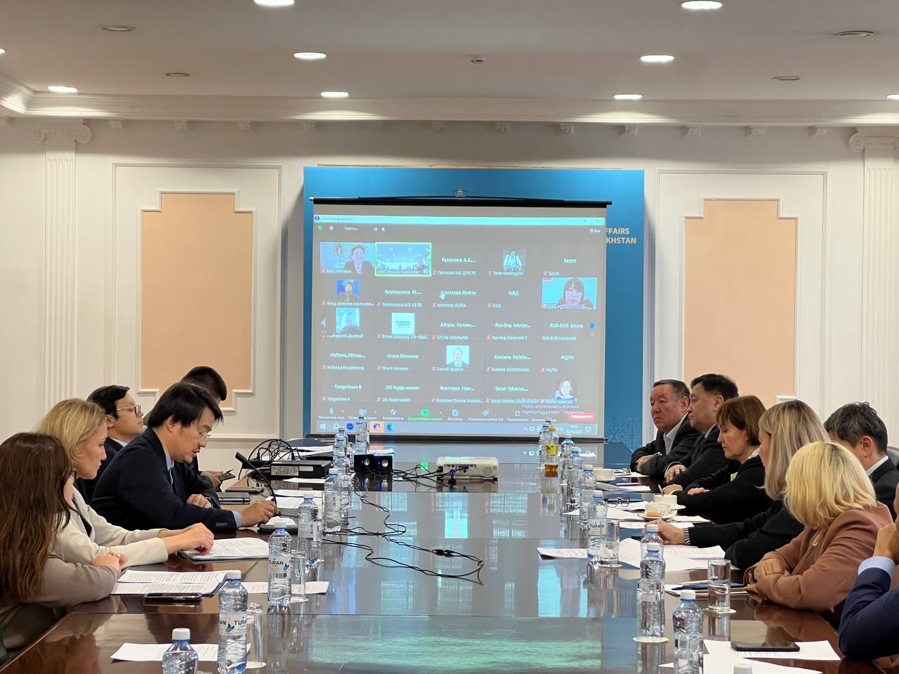 Қазақстан СІМ-де ақпаратқа қол жеткізу және сайлау заңнамасы талқыланды