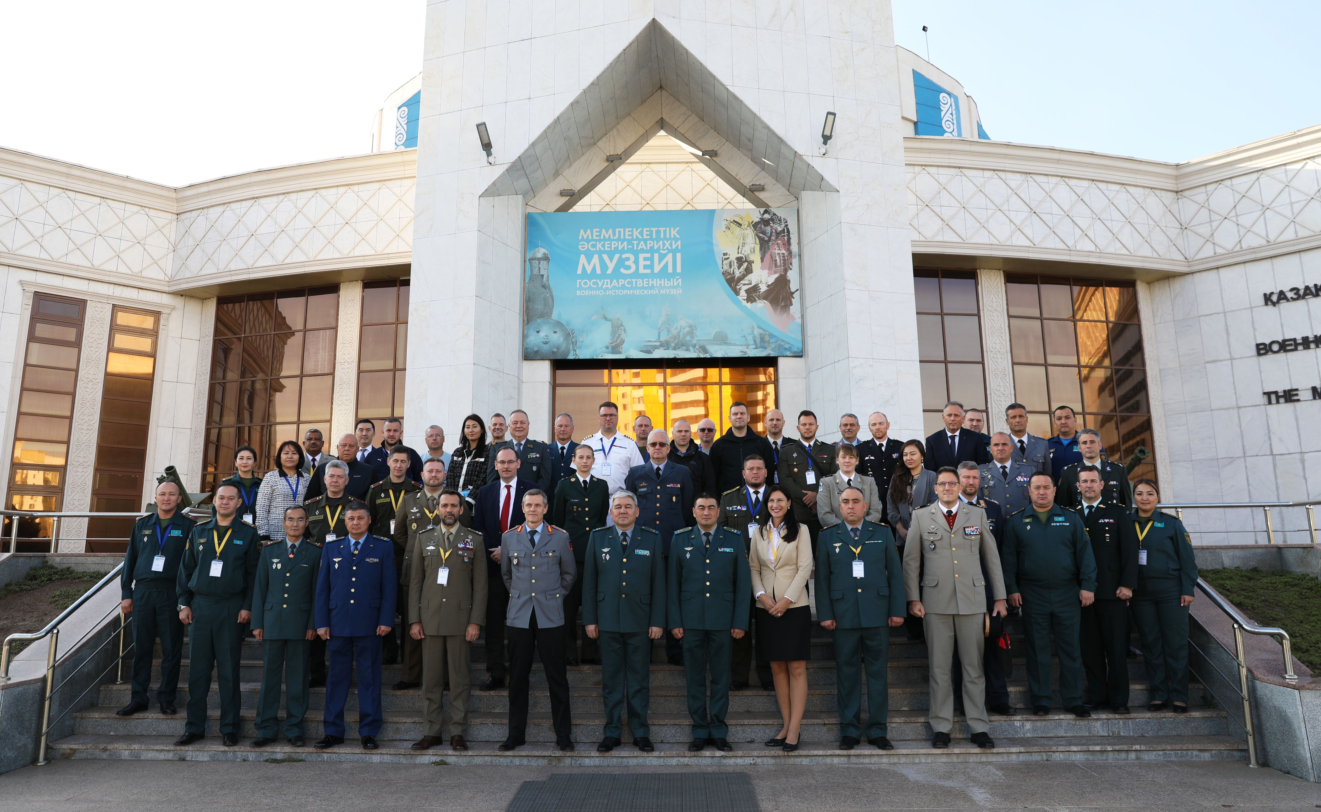 ЕҚЫҰ елдерінің өкілдері Қазақстан Қарулы Күштерінің әскери нысандарын аралады