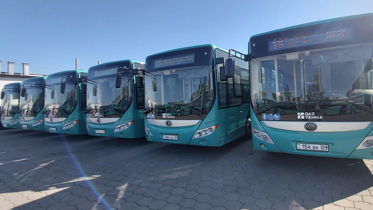 Более 30 новых автобусов вышли на маршруты Караганды