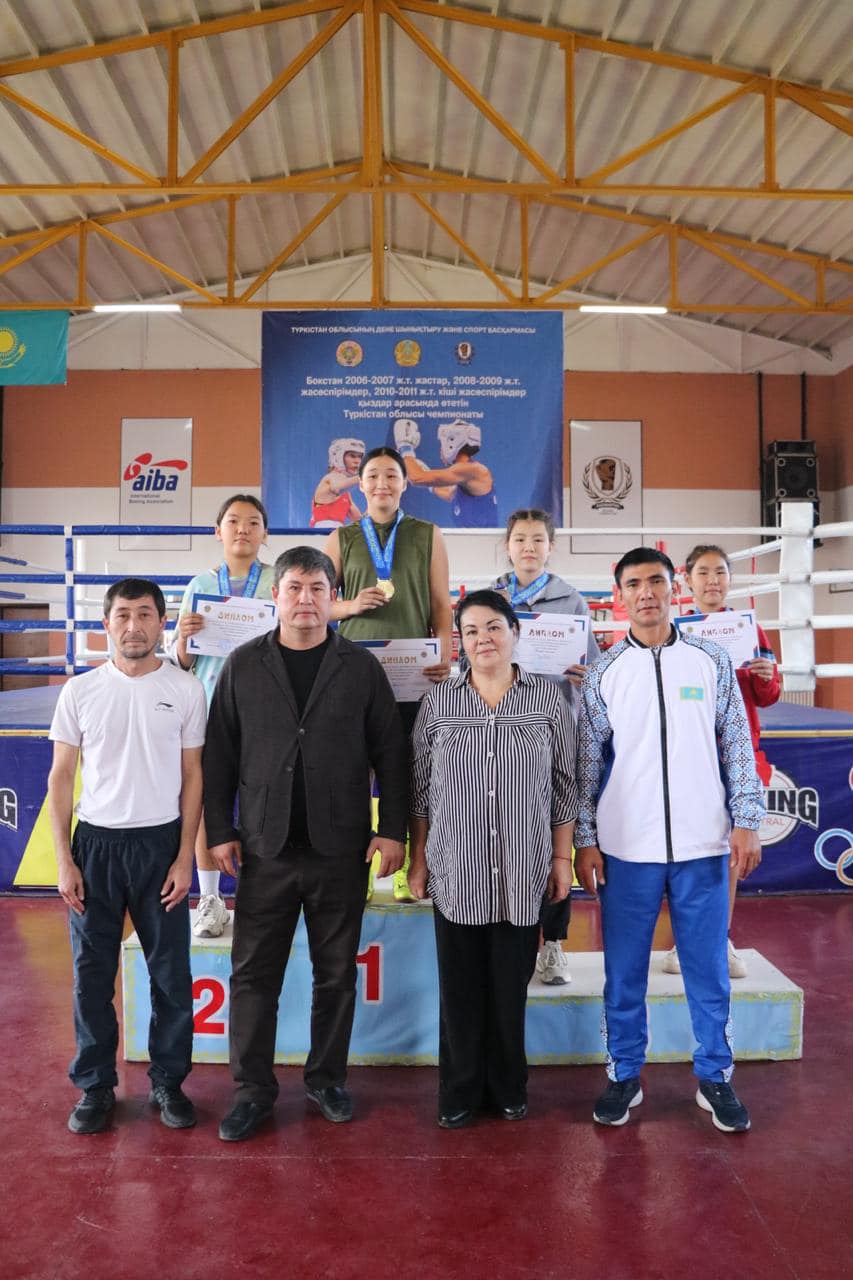 БОКСТАН ҚЫЗДАР АРАСЫНДА ТҮРКІСТАН ОБЛЫСЫНЫҢ ЧЕМПИОНДАРЫ АНЫҚТАЛДЫ
