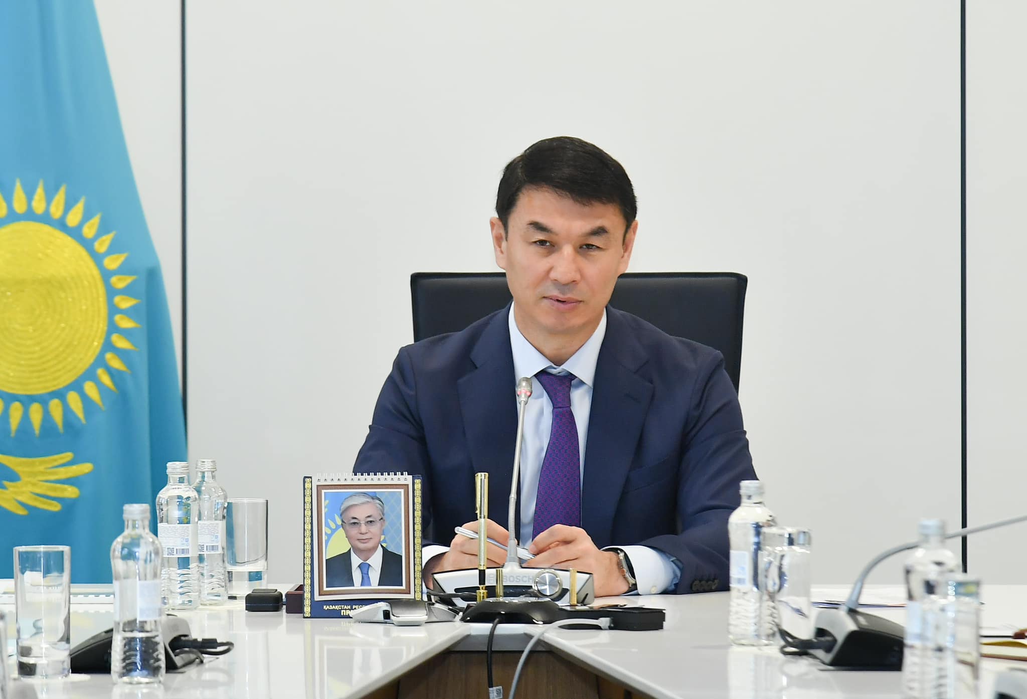 ДАРХАН САТЫБАЛДЫ ПОРУЧИЛ АКИМАМ УЛУЧШИТЬ ИНВЕСТИЦИОННЫЙ КЛИМАТ