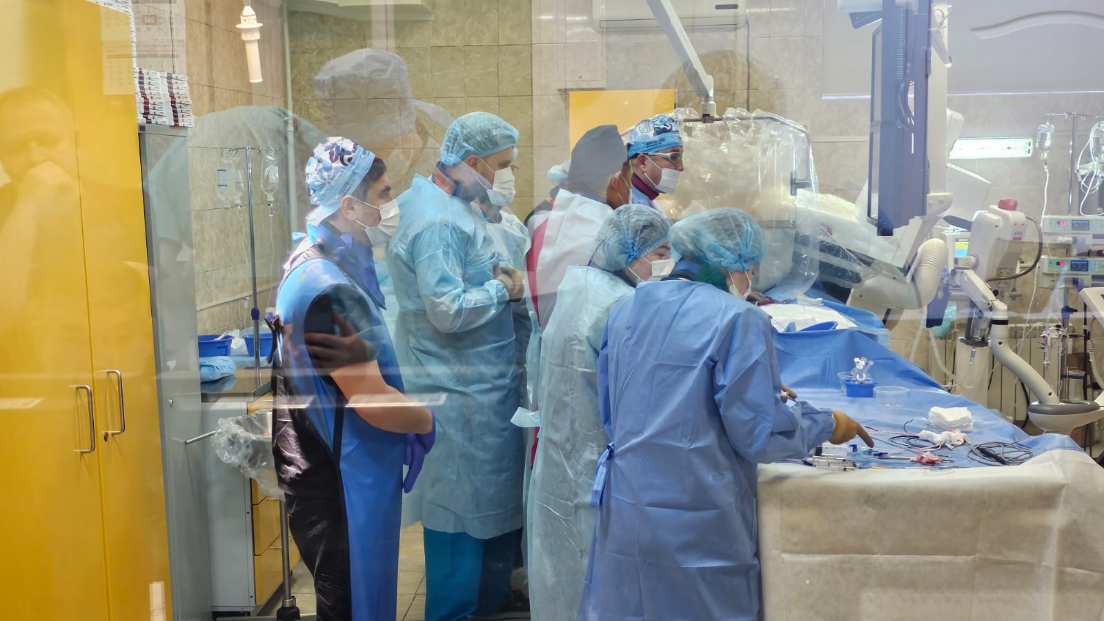 В областном кардиологическом центре успешно прошел мастер класс по транскатетерной имплантации аортального клапана с участием международных специалистов из Германии и Украины.