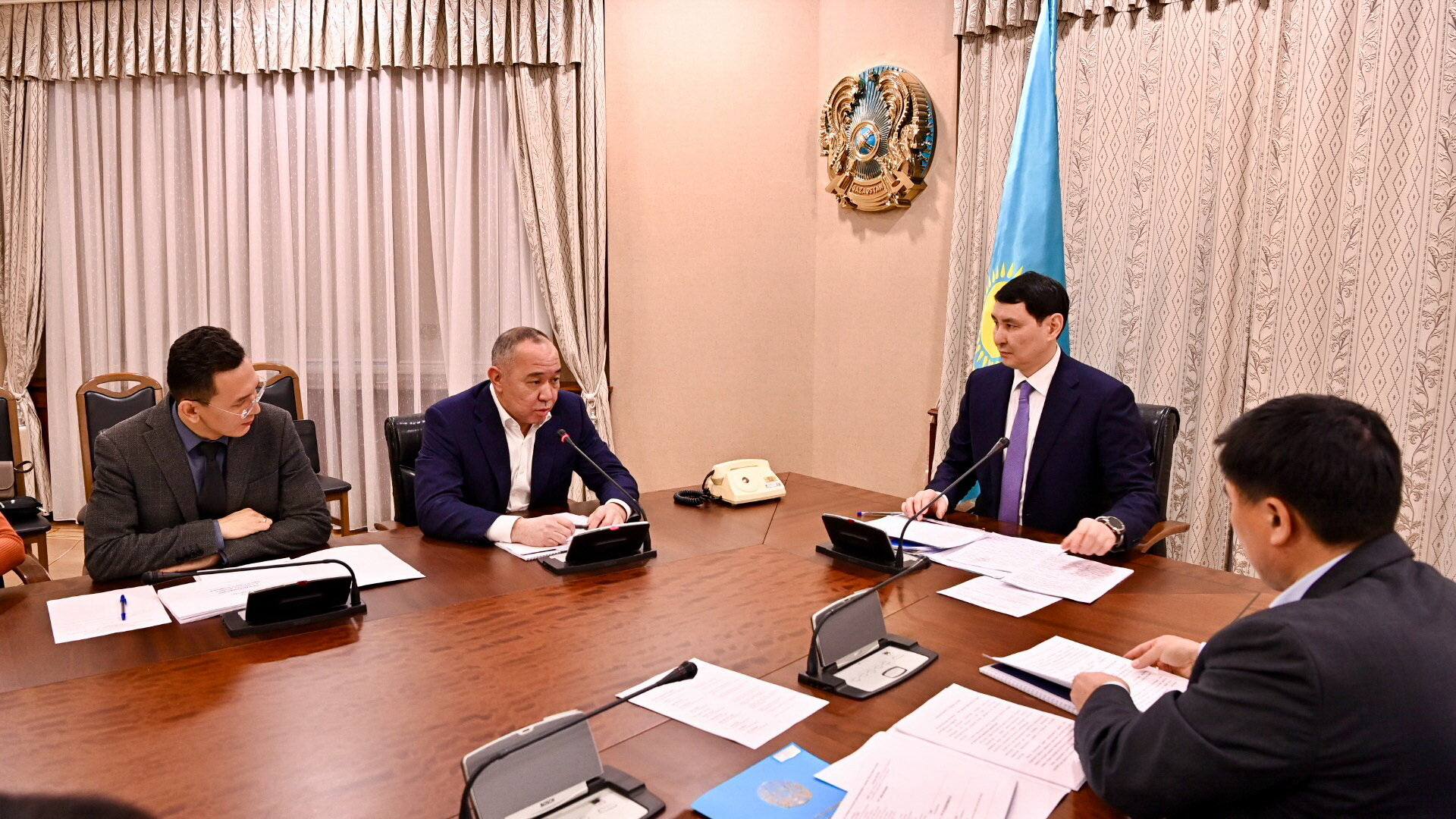 Заместитель Премьер-Министра - Министр финансов РК Е. Жамаубаев провел заседание по проекту нового Налогового кодекса