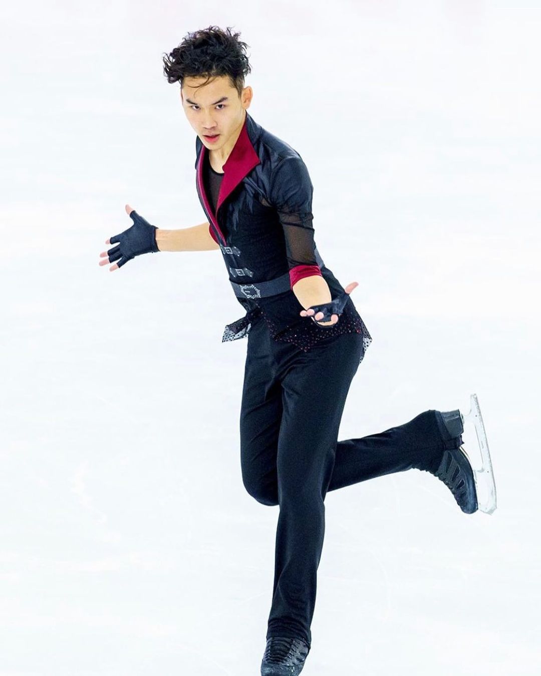 Рахат Бралин - серебряный призер Tallinn Tropfy-2023 по фигурному катанию