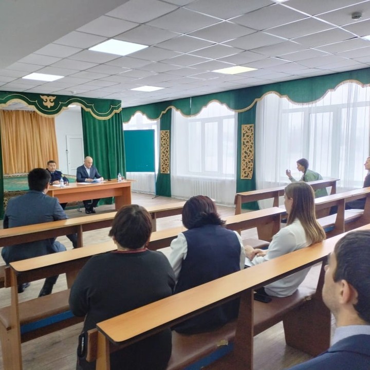 Радченко Виктор Николаевич провел встречу с населением Ильичевского сельского округа.