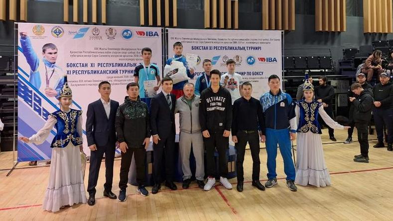 Команда карагандинских боксёров завоевала 17 медалей и заняла первое место на республиканском турнире