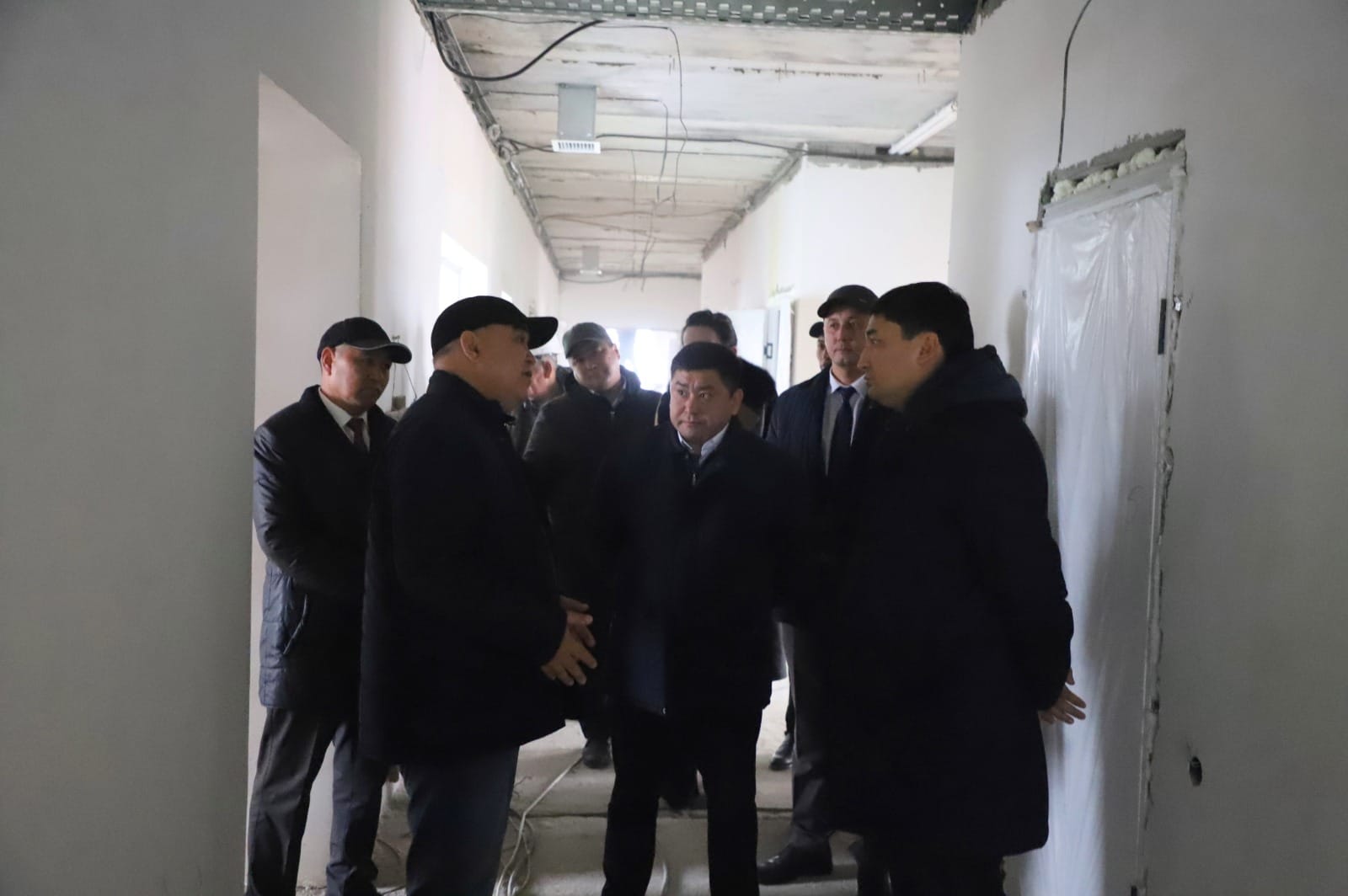 Работа, направленная на благо страны, должна быть качественной: Основной долг-удовлетворение потребностей населения