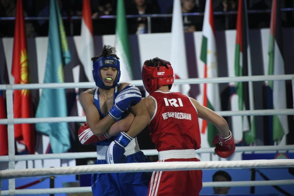 Чемпион Азии по боксу среди мужчин