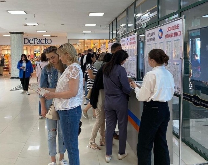 Более 11 тысяч молодых людей трудоустроили с начала года в Карагандинской области