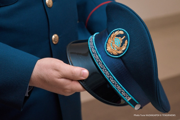 Бейнеу: сотрудникам полиции вручены специальные звания и проверена служебная готовность